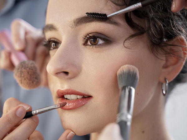 8.Techniques de maquillage